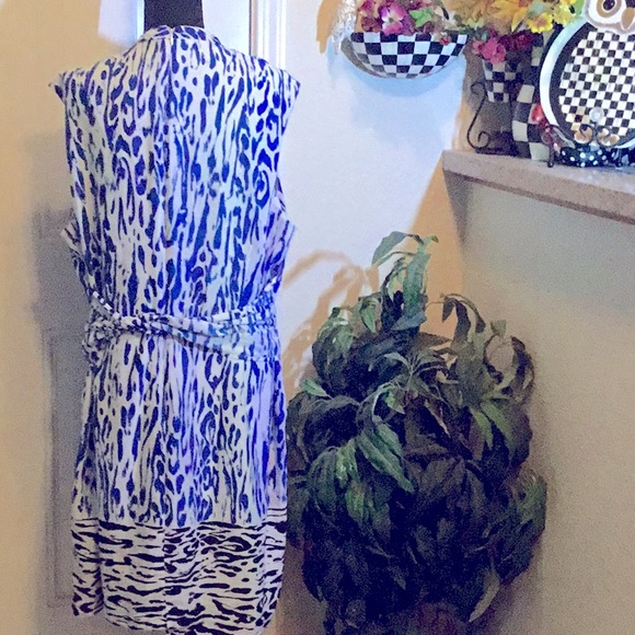 ELLEN TRACY” beautiful Dress 🌸🦋(18w) - Picture 2 of 2